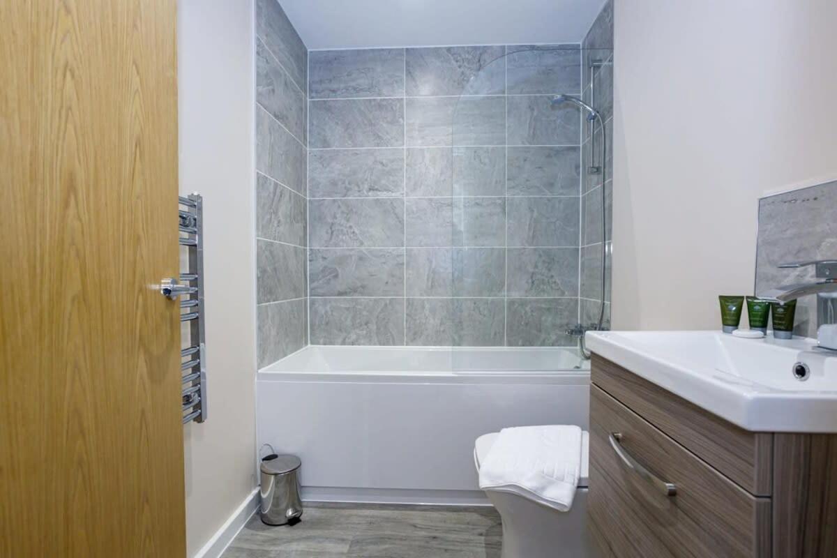 Modern And Stylish 1 Bed Apartment Manchester Kültér fotó
